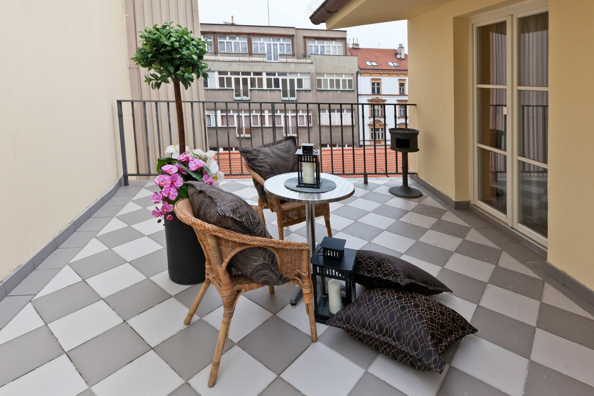 Oasis Prague Apartments Екстериор снимка